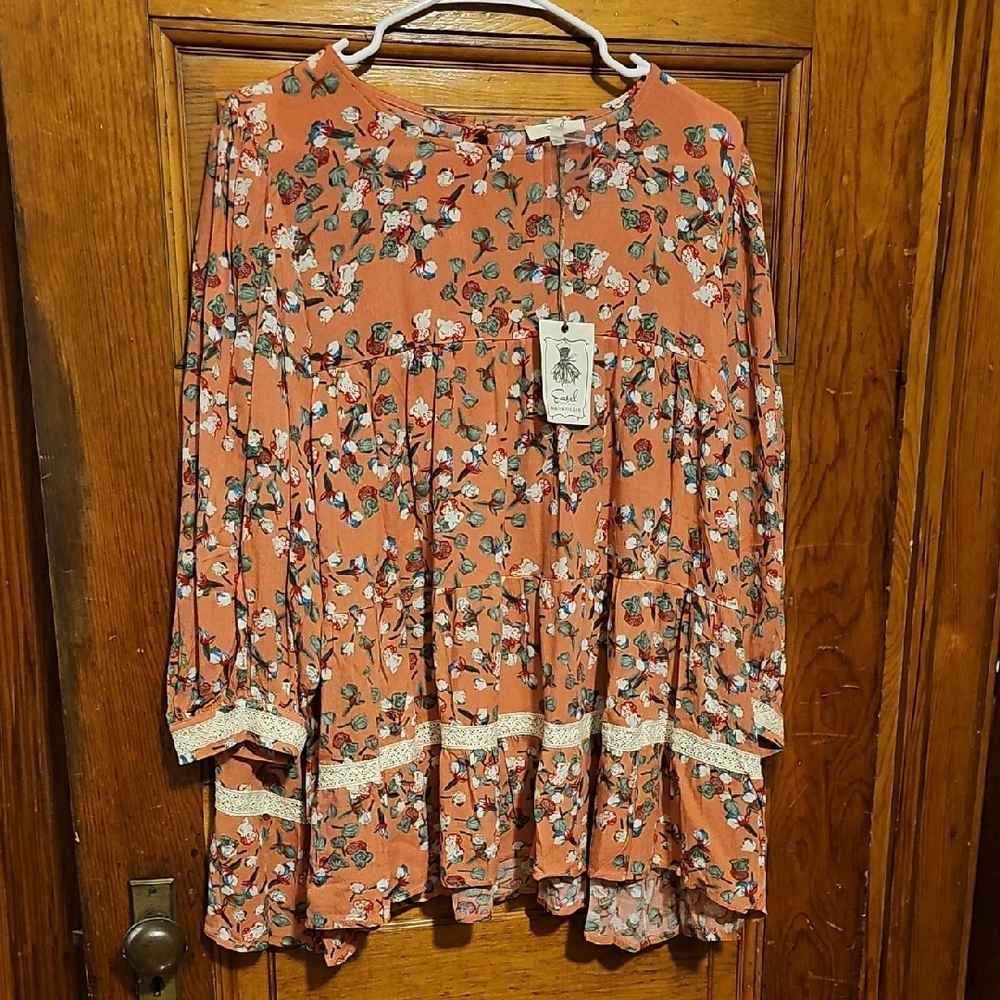 Easel Babydoll Blouse with Lace Trim Lg